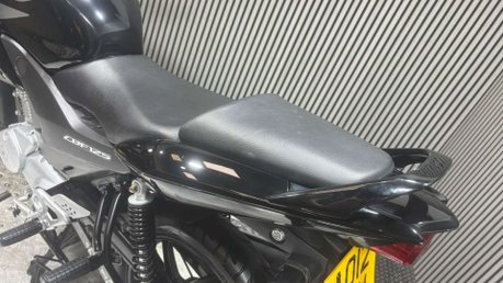 Honda CBF125 CBF125 2012 ONLY 6K MOT SERVICED ICONIC LEARNER BIKE 125CC 11