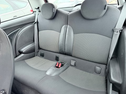 Mini Hatch 1.6 COOPER 11