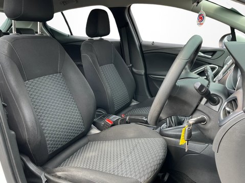 Vauxhall Astra 1.0T 12V ecoFLEX Design 5dr 17