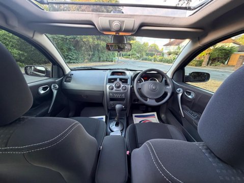 Renault Megane 1.6 VVT Oasis 5dr 66