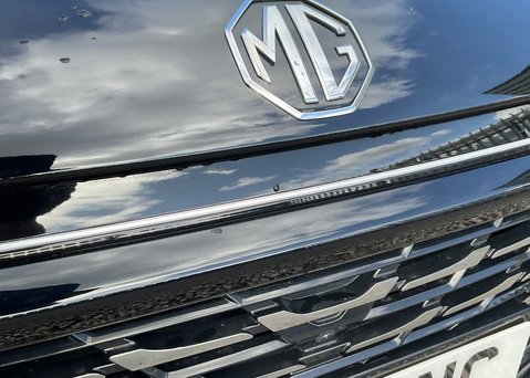 MG HS 1.5 T-GDI TROPHY PHEV 4