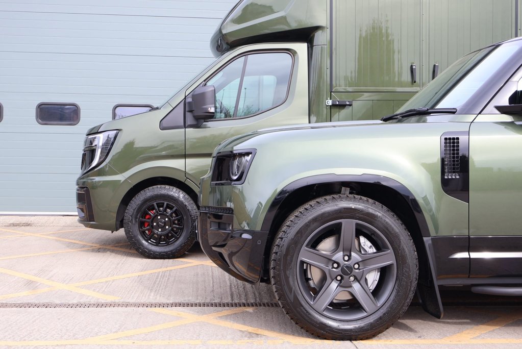 Renault Master BRAND NEW 3.5 TON STALLION BUILD EXTREME HEAVY DUTY HORSEBOX FROM SEEKER  26