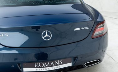 Mercedes-Benz SLS AMG 25