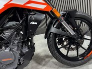 KTM Duke 2017 17K NEW MOT 125CC 15BHP NAKED BIKE 11