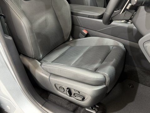 Lexus RX 450H PLUS TAKUMI 52