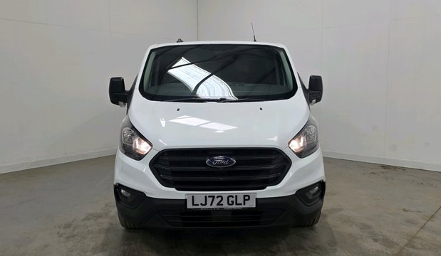 Ford Transit Custom Transit Custom 300 L2 Diesel FWD 2.0 Eco Blue 130ps Low Roof Leader Van 