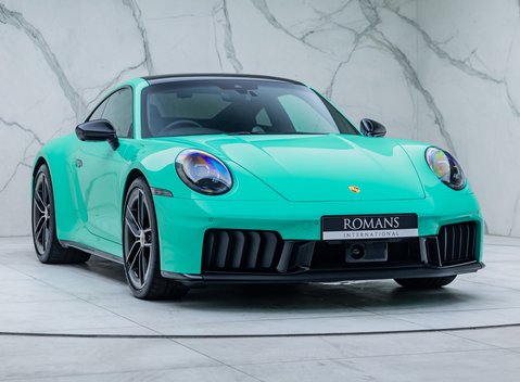 Porsche 911 Carrera GTS (992.2) 9