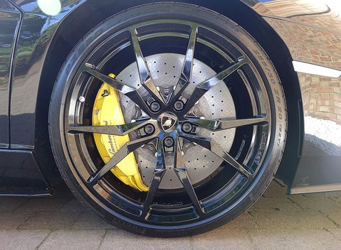 Lamborghini Aventador S 14