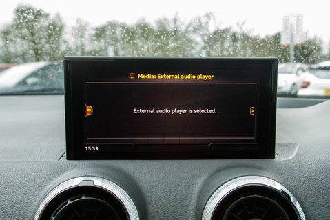 Audi Q2 TFSI TECHNIK 24