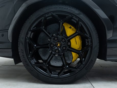 Lamborghini Urus PERFORMANTE