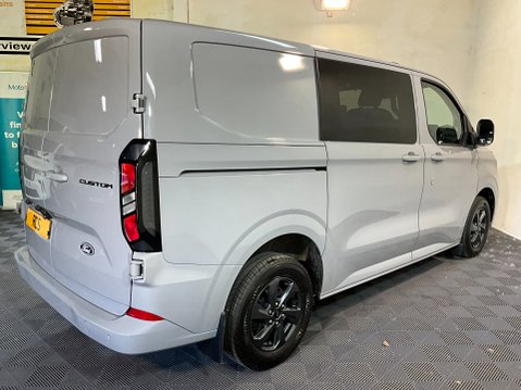 Ford Transit Custom 2.0 320 EcoBlue Limited Crew Van Auto L1 H1 Euro 6 (s/s) 5dr 6