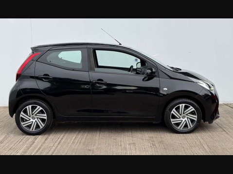 Toyota Aygo 1.0 Aygo X-Play TSS VVT-i CVT 5dr 16