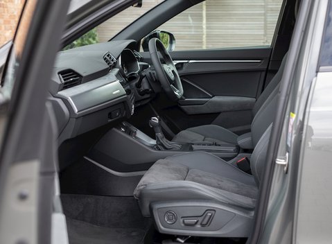 Audi Q3 TFSI 40 Quattro S Line Vorsprung 17