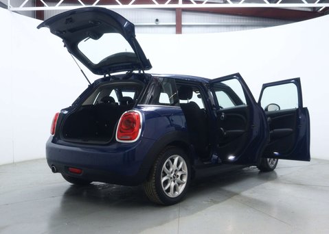 Mini Hatch 1.5 Cooper D Hatchback 5dr Diesel Auto Euro 6 (s/s) (116 ps) 59