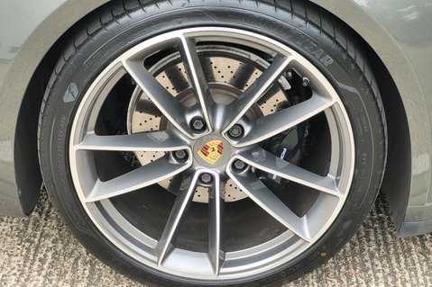 Porsche 911 CARRERA 4S PDK 23
