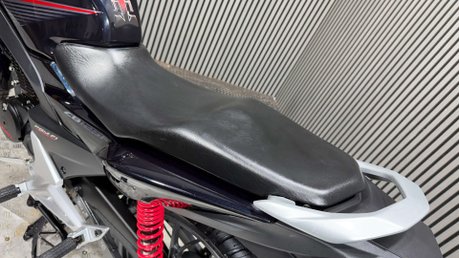 Honda CB GLR125 2018 ONLY 8K MOT OCTOBER 2027 125CC LEARNER BIKE 26