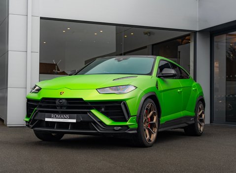 Lamborghini Urus PERFORMANTE 2