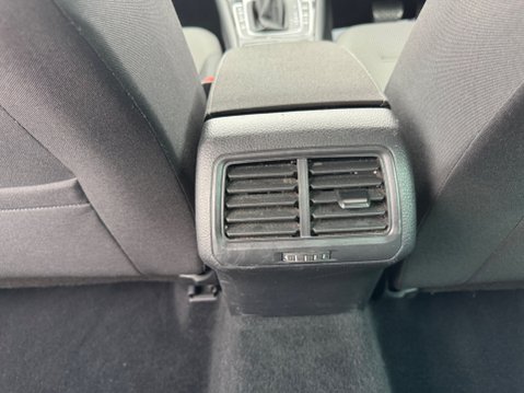 Volkswagen Golf MATCH TDI DSG 52