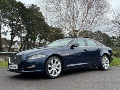 Jaguar XJ 3.0d V6 Portfolio Saloon 4dr Diesel Auto Euro 6 (s/s) (300 ps) 15