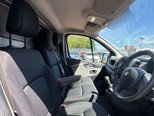 Renault Trafic 1.6 dCi ENERGY 29 Business+ Panel Van 5dr Diesel Manual LWB Standard Roof E 16