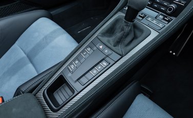 Porsche 718 Spyder RS 23