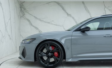 Audi RS6 Avant Carbon Black 37