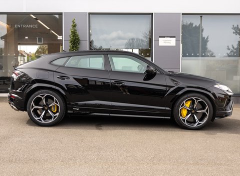 Lamborghini Urus S 3