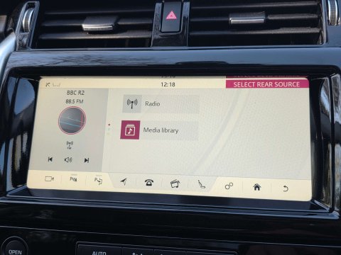 Land Rover Discovery 3.0 Discovery Luxury HSE SD6 Auto 4WD 5dr 68