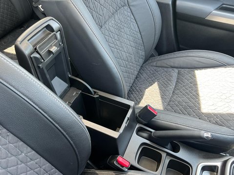 Suzuki Vitara SZ5 BOOSTERJET MHEV 33