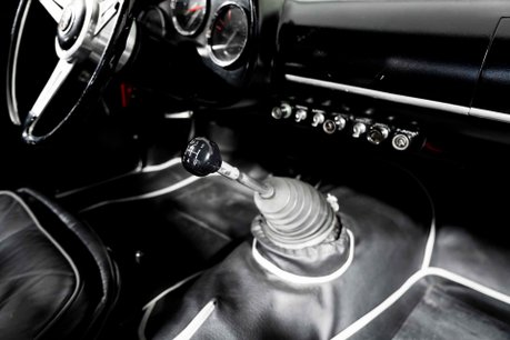 Alfa Romeo Giulietta SPRINT ZAGATO. 1 OF 200. EX COMPETITION CAR. EXTENSIVE DOCUMENTED HISTORY. 27