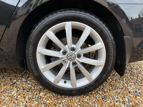 Volkswagen Golf 2.0 TDI BlueMotion Tech GT DSG Euro 5 (s/s) 5dr 11