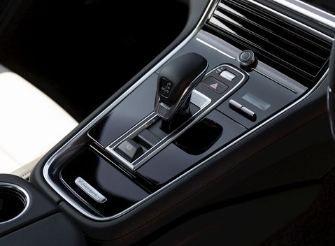 Porsche Panamera Turbo Sport Turismo 21
