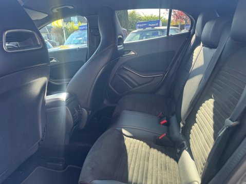 Mercedes-Benz GLA 2.1 GLA200d AMG Line 7G-DCT 4MATIC Euro 6 (s/s) 5dr 28