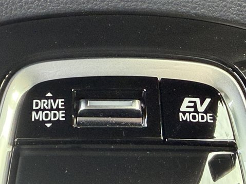 Suzuki Swace 1.8 Hybrid Motion Estata 28