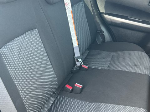 Suzuki Vitara SZ-T BOOSTERJET MHEV 39