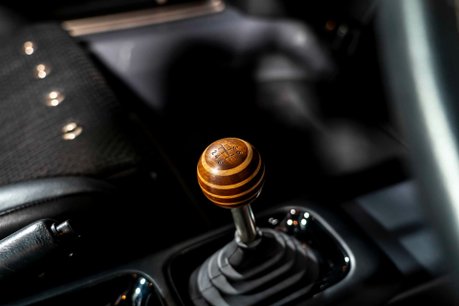 Porsche 911 SINGER 911 SUSSEX COMMISSION. INFORMATION COMING SOON. 37