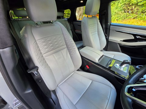Land Rover Range Rover Evoque 2.0 Range Rover Evoque Autobiography D MHEV Auto 4WD 5dr 15