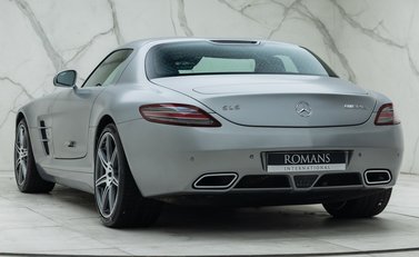 Mercedes-Benz SLS AMG 13