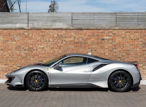 Ferrari 488 Pista 2