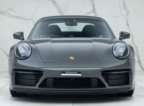 Porsche 911 Carrera GTS (992) 4