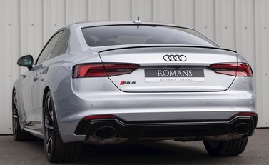 Audi RS5 Coupé Sport Edition 3