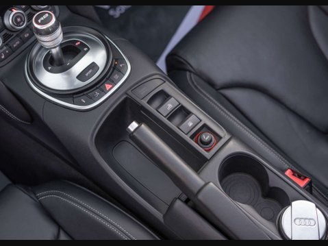 Audi R8 5.2 R8 Spyder Quattro V10 Semi-Auto 4WD 2dr 21