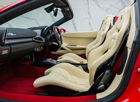 Ferrari 458 Spider 24