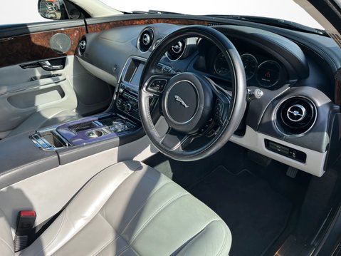 Jaguar XJ 3.0d V6 Premium Luxury 4dr Auto 12