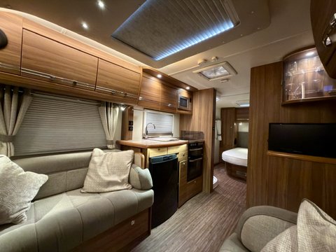 Buccaneer Argosy  27