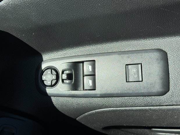 Peugeot Partner SWB L1H1 [SOLD KH] Low Roof Professional Premium Air Con Sensors EURO 6 20