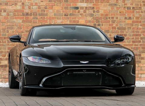 Aston Martin V8 Vantage 1