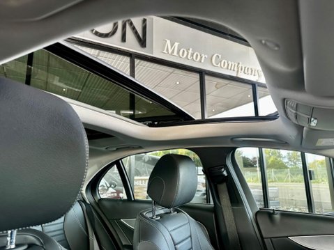 Mercedes-Benz E Class 2.0 E220d SE (Premium Plus) G-Tronic+ 4MATIC Euro 6 (s/s) 4dr 39