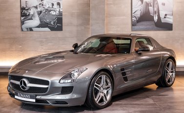 Mercedes-Benz SLS AMG 4