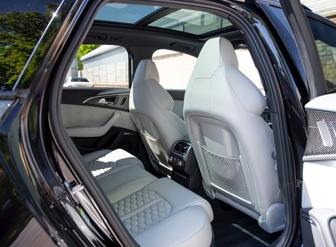 Audi RS6 Avant Performance 14